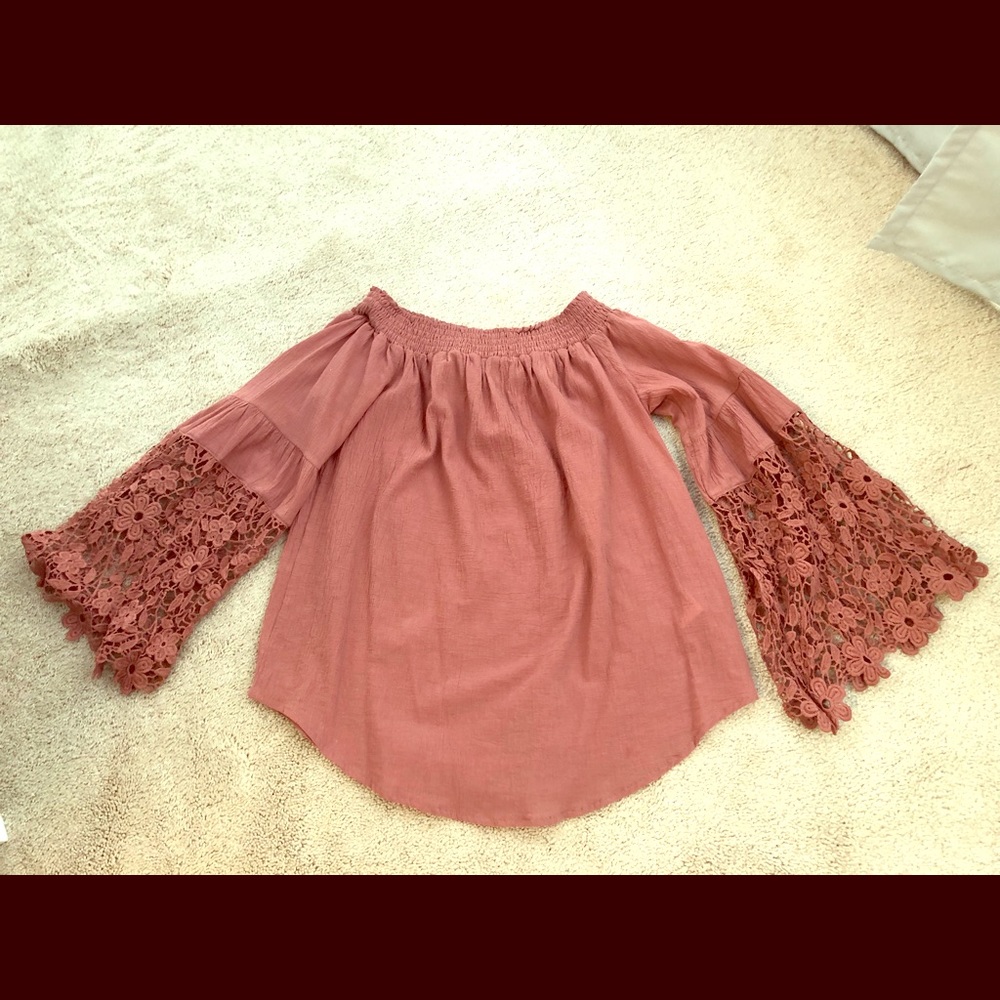 Flowy long sleeve blouse